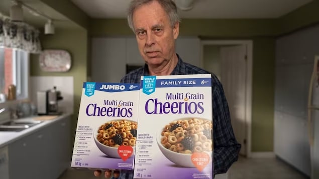 Paul Jay of Ottawa thought something was wrong with the weight listed on each box of Cheerios purchased as part of a jumbo two-pack when he noticed a bigger box of the same cereal, on the right, listed a much lower weight. 