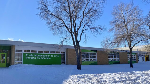 Le Pavillon élémentaire de l'École Monseigneur de Laval à Regina. 