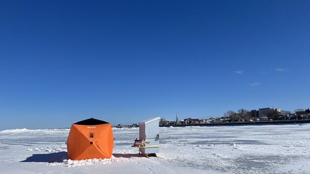 Les cabanes de pêche de retour à l’embouchure de la rivière Rimouski