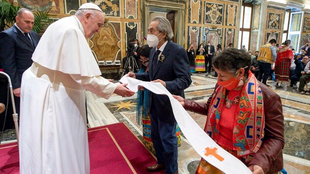 Visite du pape au Canada : des survivants des pensionnats veulent être consultés