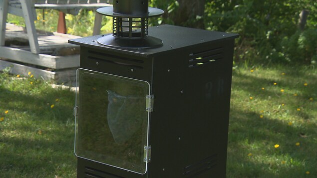 Un des pièges à moustique utilisés par la Municipalité de Saint-André-de-Kamouraska Un des pièges à moustique utilisés par la Municipalité de Saint-André-de-Kamouraska