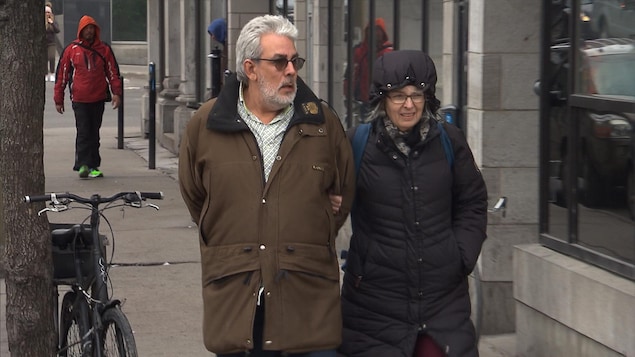 Pierre Champoux et sa sœur Danielle qui agit à titre d'aidante naturelle.