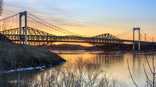 Déception après l'échec des négociations pour le rachat du pont de Québec - Vimarsana News
