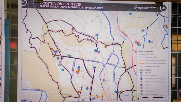 Une carte des pistes cyclables projetées dans le secteur Parc de la montagne, Mont-Bleu et Hautes plaines. Une carte des pistes cyclables projetées dans le secteur Parc de la montagne, Mont-Bleu et Hautes plaines.