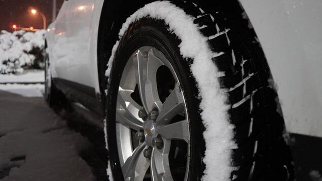 Les pneus d’hiver risquent d’être plus chers et plus difficiles à trouver cette année