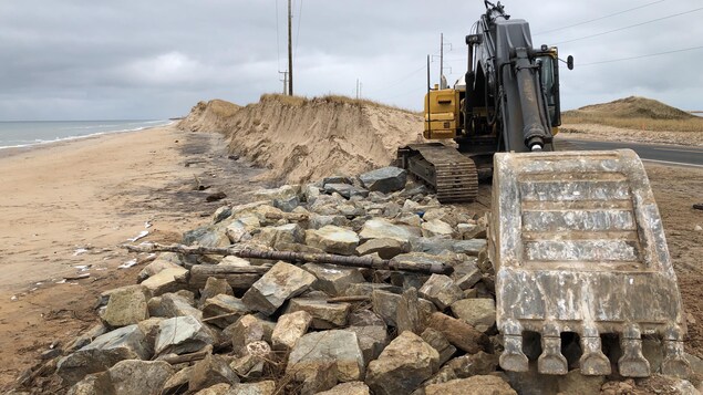 Des travaux d'urgence ont dû être réalisés à Pointe-aux-Loups, mais ils ont été arrêtés par la tempête du 29 novembre.