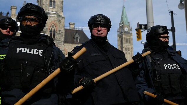 Des membres de la police auraient fait un don au « convoi de la liberté » à Ottawa