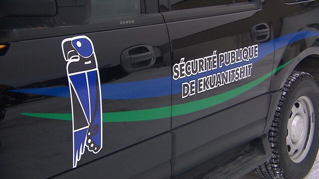 La voiture de police de Ekuanitshit.