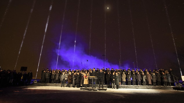 14 faisceaux ont illuminé le ciel de la métropole.