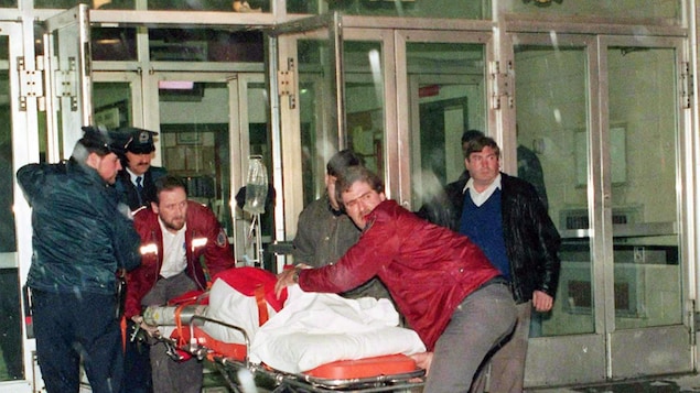 Une des victimes de l'attentat à l'École polytechnique, le 6 décembre 1989 Une des victimes de l'attentat à l'École polytechnique, le 6 décembre 1989