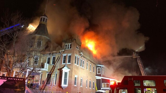 Un incendie ravage le Finnish Labour Temple de Thunder Bay