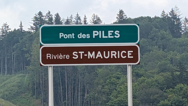La pancarte du pont des Piles.