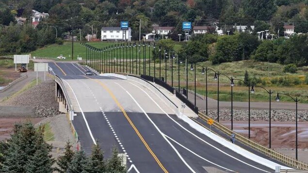 Le pont de la rivière Petitcodiac ouvre finalement