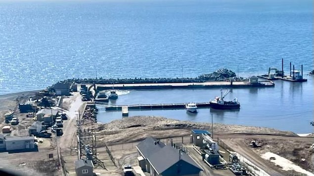 Le dragage du port de l’île d’Entrée engendre un nouveau problème