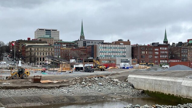 La saison des croisières est commencée à Saint-Jean, malgré les travaux de construction