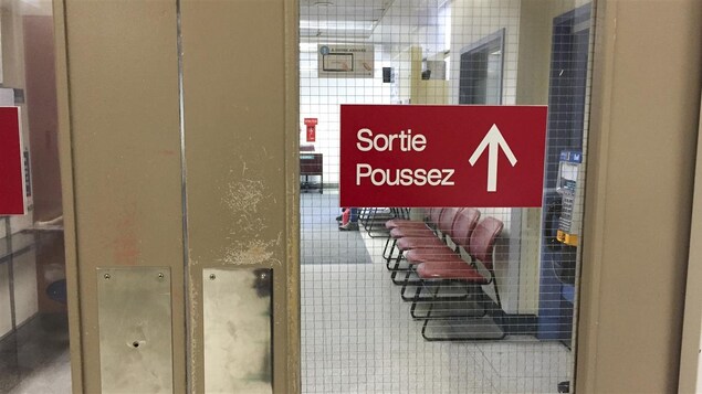 Sortie de l'urgence de l'hôpital Notre-Dame