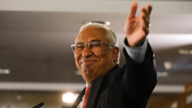 Législatives au Portugal : le socialiste Antonio Costa obtient la majorité absolue