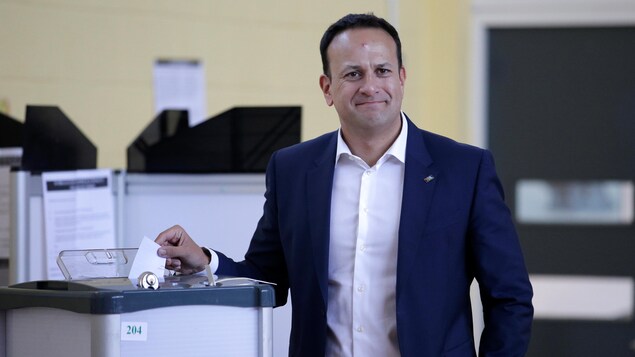 Le premier ministre irlandais Leo Varadkar a voté à Dublin. Le premier ministre irlandais Leo Varadkar a voté à Dublin.