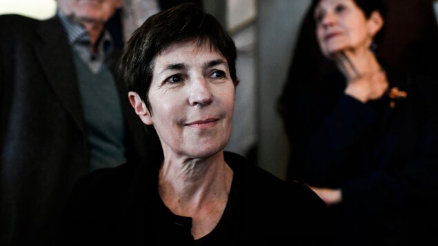 La romancière Christine Angot remporte le prix littéraire français Médicis