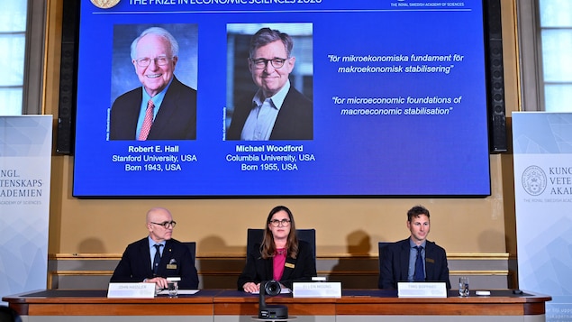Le Nobel d’économie remis aux Américains Michael Woodford et Robert Hall