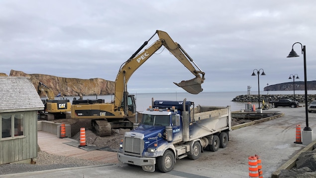 Nouvelle opération de dragage au quai de Percé