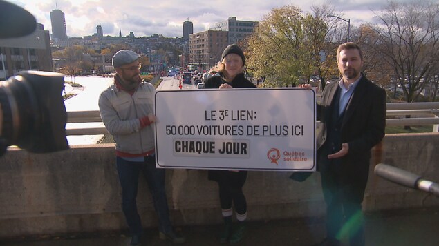 Campagne d’affichage : QS maintient la pression sur le 3e lien