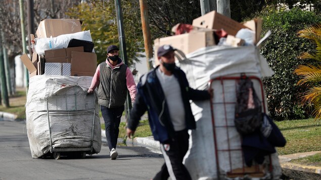L’inflation réduit le volume des poubelles et le salaire des « binners » en Argentine