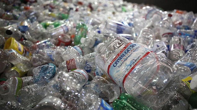 Le recyclage du plastique recule aux États-Unis, selon Greenpeace