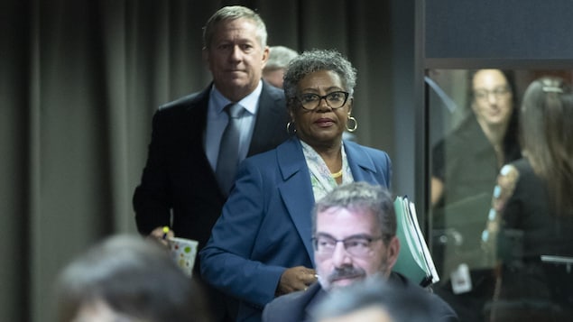 Arrivée de Régine Laurent, présidente de la Commission.