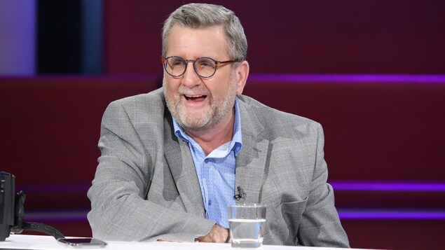 Régis Labeaume sur le plateau de l'émission Tout le monde en parle.