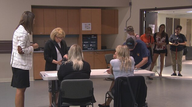 Le registre peut être signé au bureau des permis à Chicoutimi Le registre peut être signé au bureau des permis à Chicoutimi