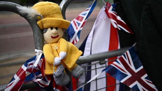 Dernière chance de se recueillir devant Élisabeth II avant les funérailles du siècle