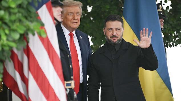 Volodymyr Zelensky kumaway katabi si Donald Trump.