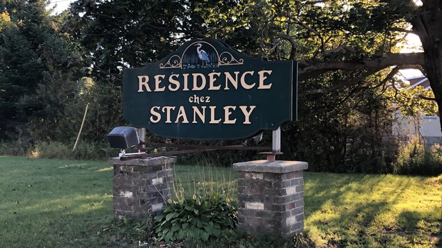 L'enseigne de la Résidence chez Stanley, à Carleton-sur-Mer.