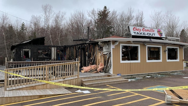 L’incendie qui a détruit le restaurant Chez Camille à Cap-Pelé est suspect