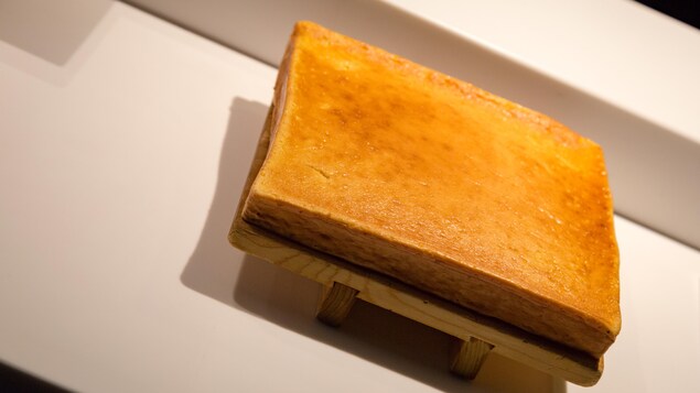 Une grosse omelette dorée Une grosse omelette dorée