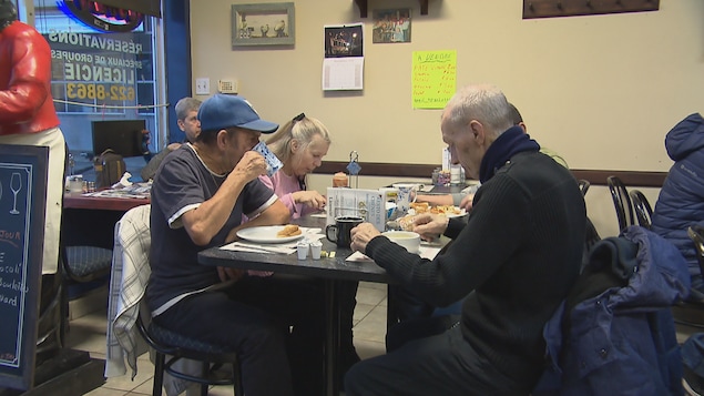 Des clients du Resto Des Chênes Des clients du Resto Des Chênes