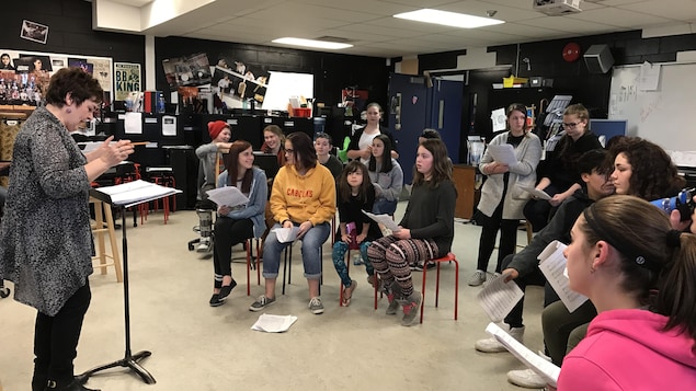 Les jeunes de la chorale RINNOVO en répétition Les jeunes de la chorale RINNOVO en répétition