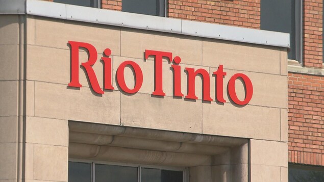 La devanture d'un édifice appartenant à Rio Tinto.