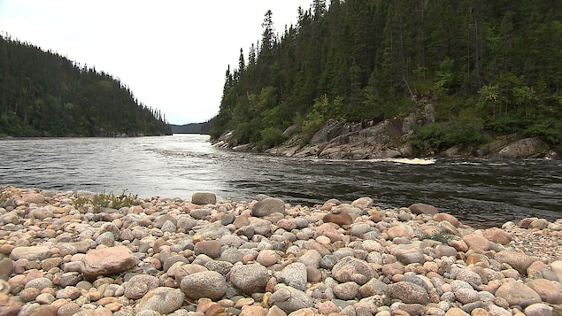 La rivière Moisie est réputée pour ses paysages magnifiques.