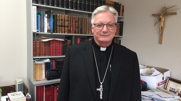 Portrait de Mgr Robert Bourgon.