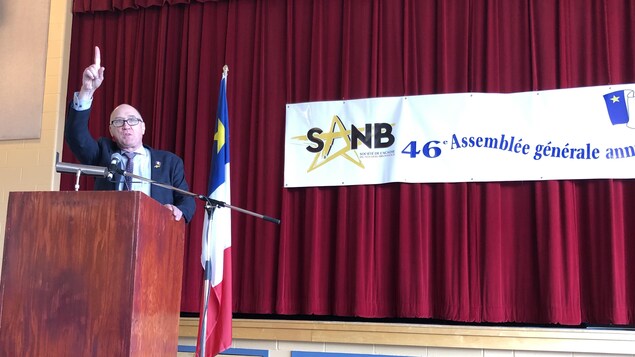 Robert Melanson prend la parole à l'assemblée générale annuelle de la SANB le 15 juin 2019 à Fredericton.