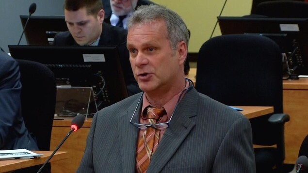 Roger Larivière, policier à la retraite du SPVM