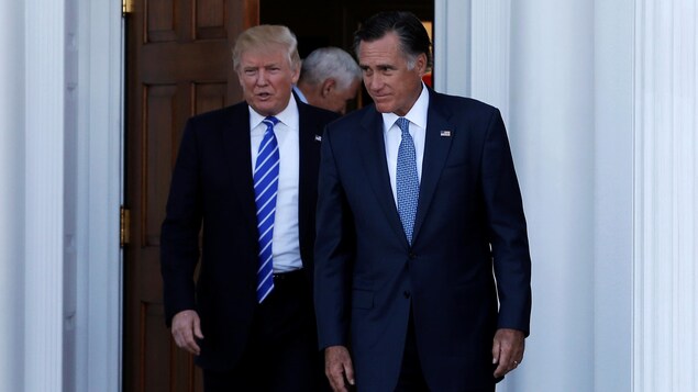 Le président américain, Donald Trump, et l'ancien gouverneur du Massachusetts, Mitt Romney, après un entretien en novembre 2016. Le président américain, Donald Trump, et l'ancien gouverneur du Massachusetts, Mitt Romney, après un entretien en novembre 2016.