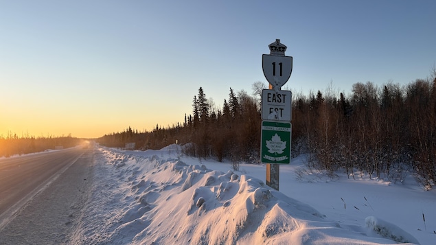 Photo de la route 11 dans le Nord de l’Ontario.