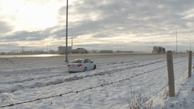 Le verglas perturbe la circulation et cause des accidents en Alberta