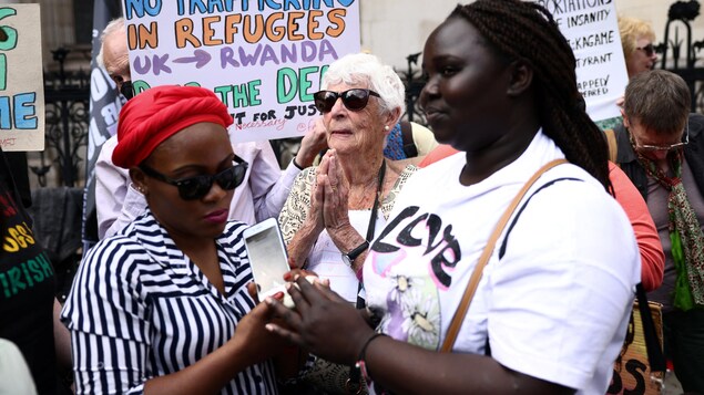 Migrants illégaux : Londres se prépare à de premières expulsions vers le Rwanda