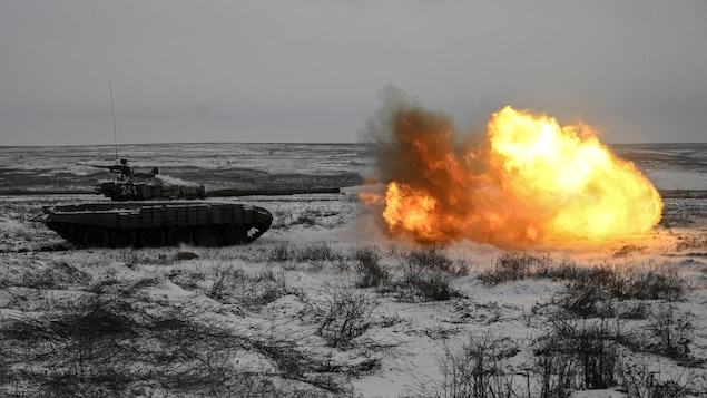 A ball of fire at the end of a tank's barrel.