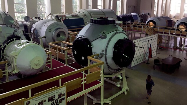 Répliques des modules russes de la Station spatiale internationale au Centre d'entraînement Gagarine en Russie. Répliques des modules russes de la Station spatiale internationale au Centre d'entraînement Gagarine en Russie.