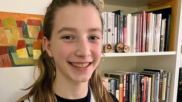 Sabina Vallée portant son maillot des East York Eagles.